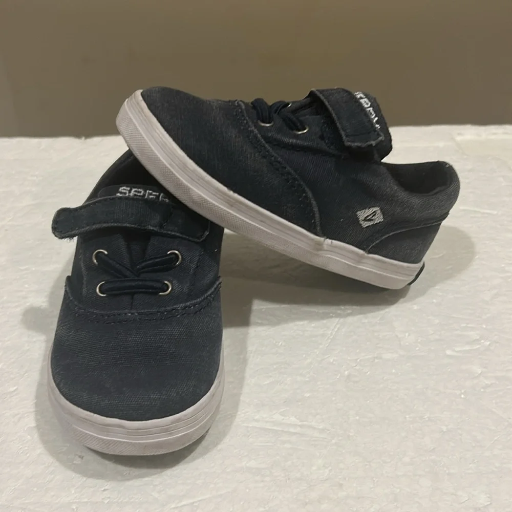 Sperry questions leave
